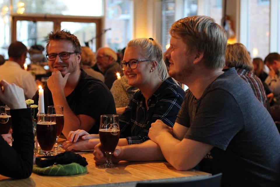 Happy Hour i Byens Café