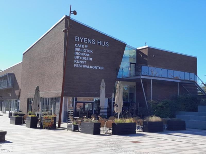 15 års fødselsdag i Byens Hus i Jelling